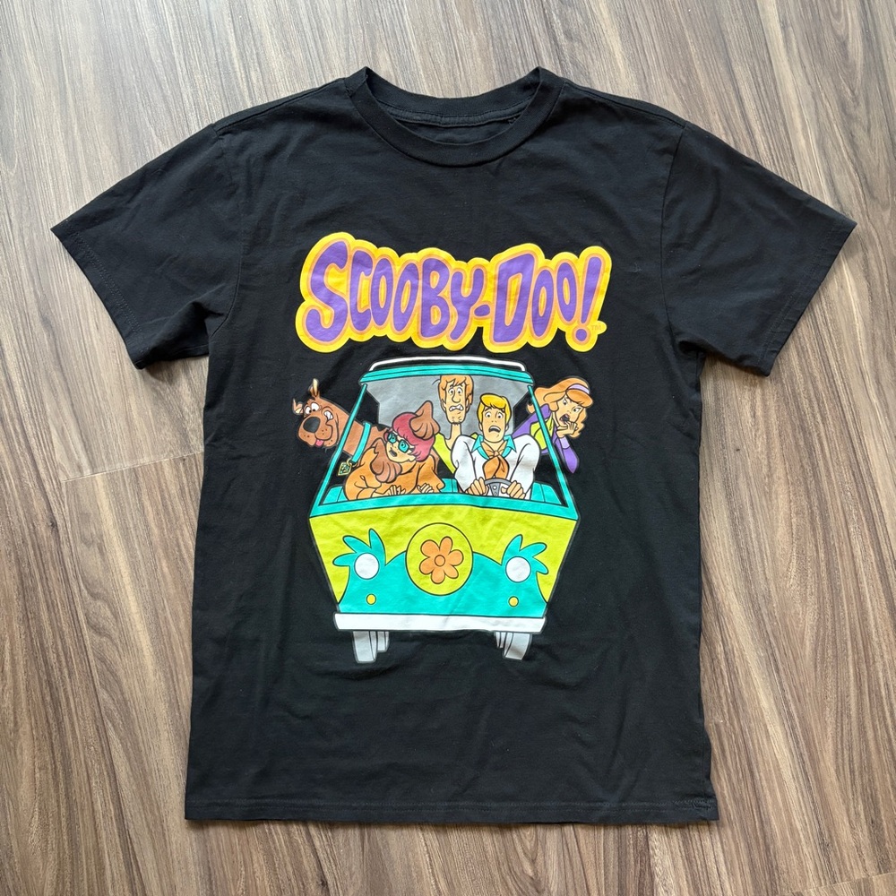Scooby Doo Classic Graphic Tee NWOT!